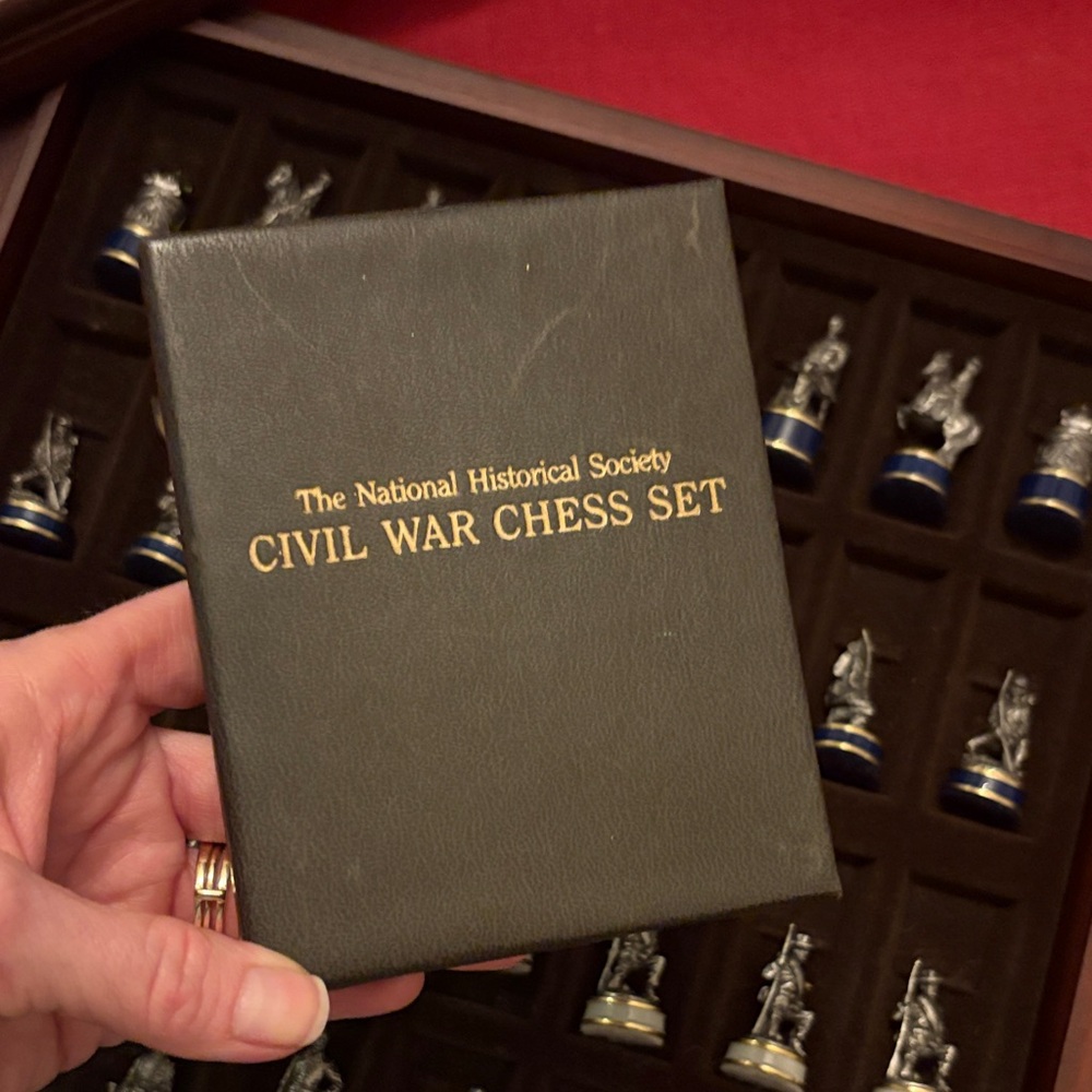 Civil War Chess Set 1983 - Picture 4 of 11